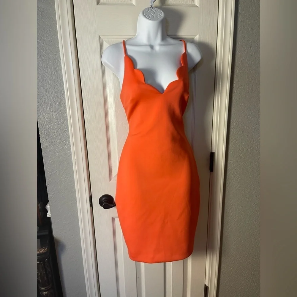 Guess Orange Bodycon Dress With Scalloped Neckline Size XS